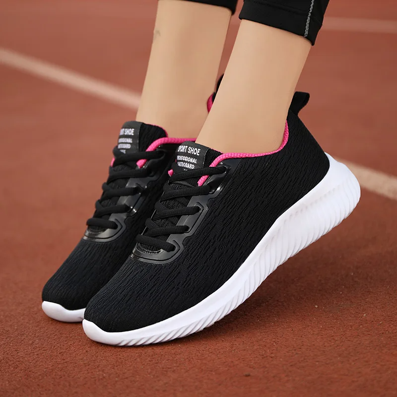 Tênis Esportivo Feminino FlexiStride